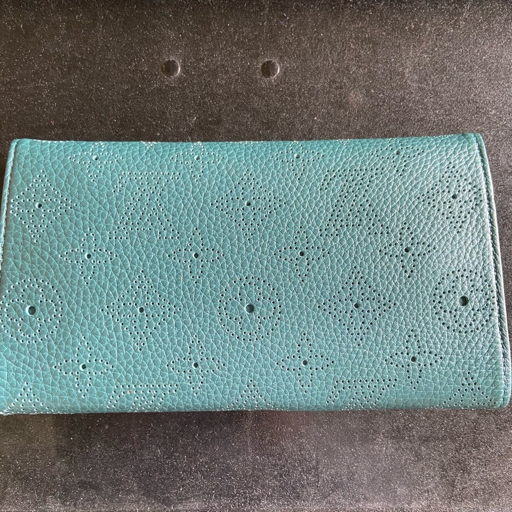 Louis Vuitton Amelia wallet in FULL LEATHER - Picture 2 of 4